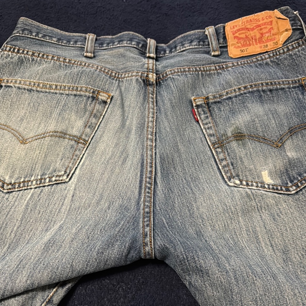 Levi's Men's Blue Jeans 501 button fly *distressed* 38x30